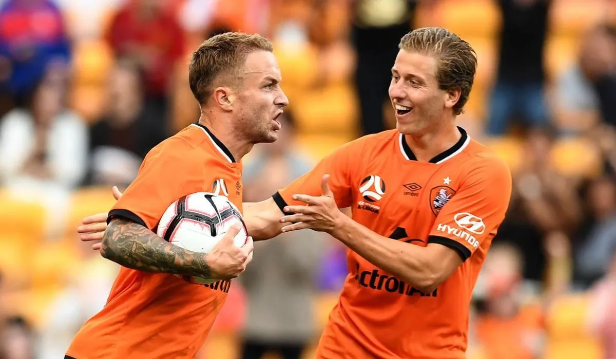 bang-xep-hang-cau-lac-bo-bong-da-brisbane-roar-gap-central-coast-mariners-0